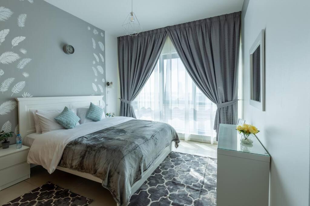 Appartement Super 2 Bedroom Sea View *